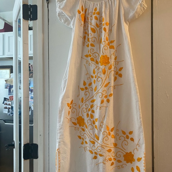 Vintage Off the Shoulder Boho Dress - Picture 2 of 6